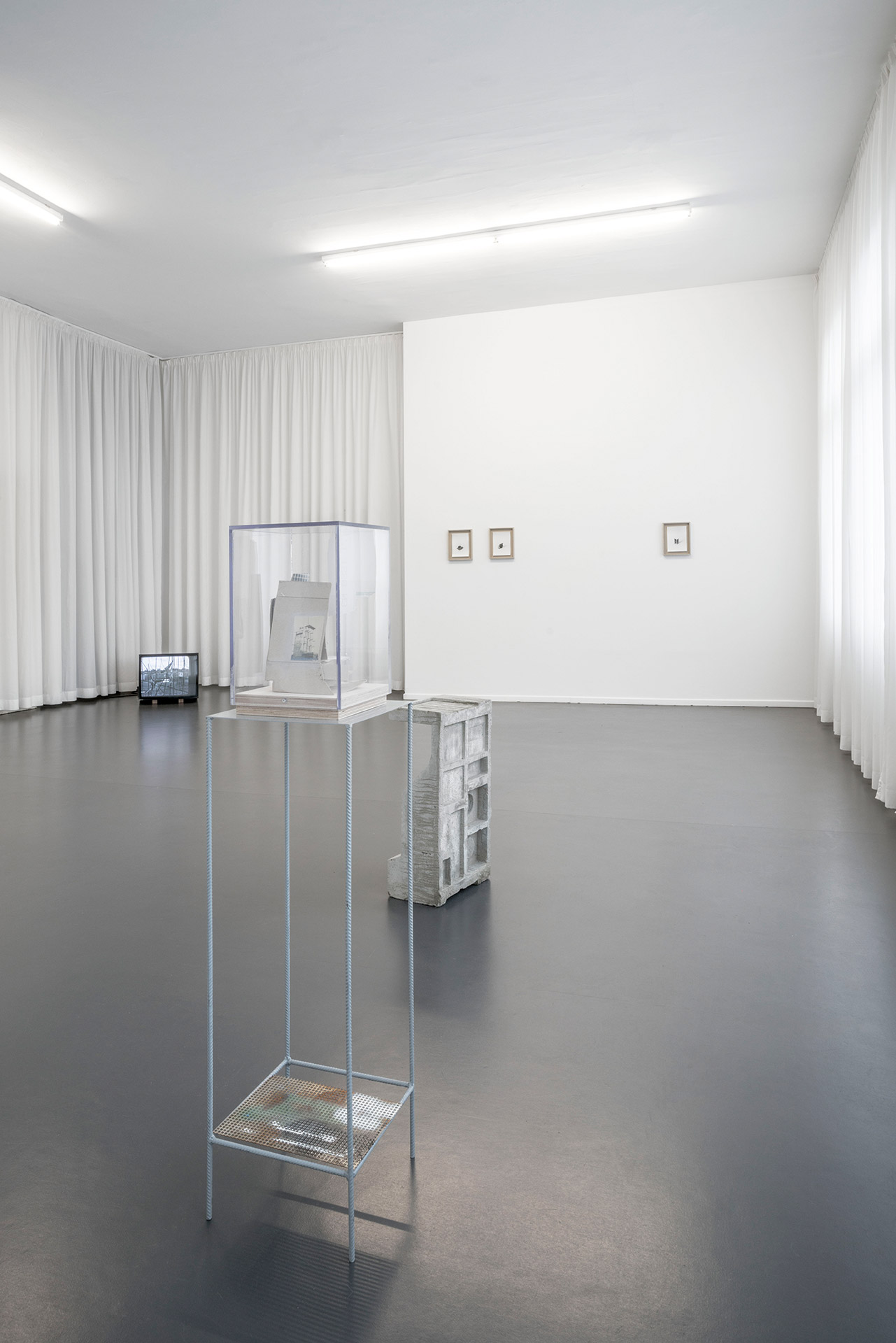 Göksu Baysal, Ausstellungsansicht, Material Shift, 2025. Photo: Kai-Hendrik Windeler
